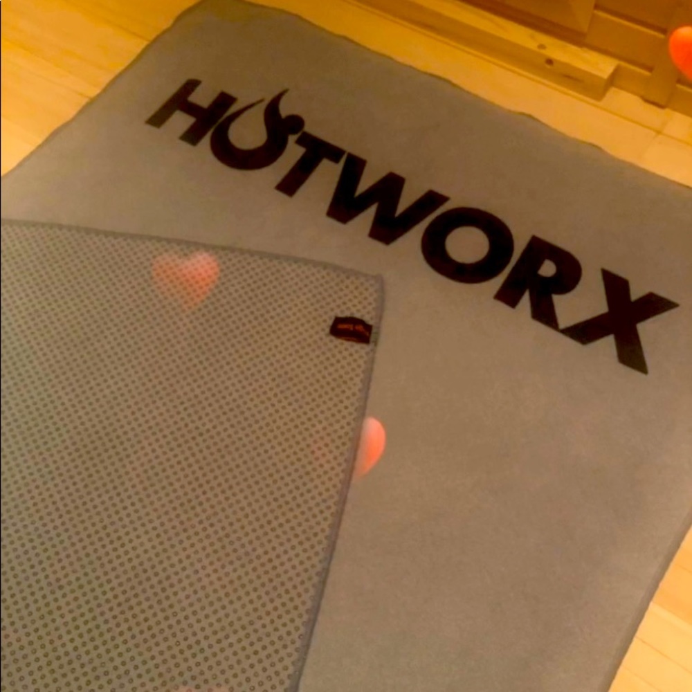 Hotworx towel and mat